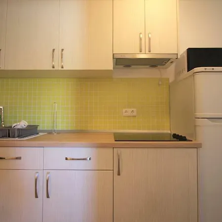 Pamela Apartment Vir