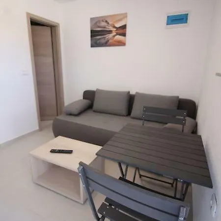 Apartment Pamela Vir