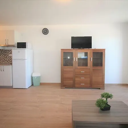 Pamela Apartment Vir