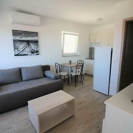 Apartment Pamela *