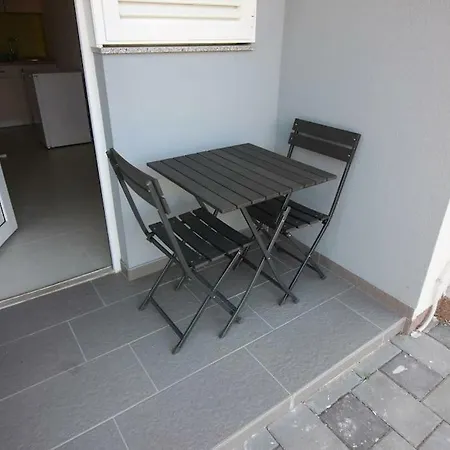 Pamela Apartment Vir