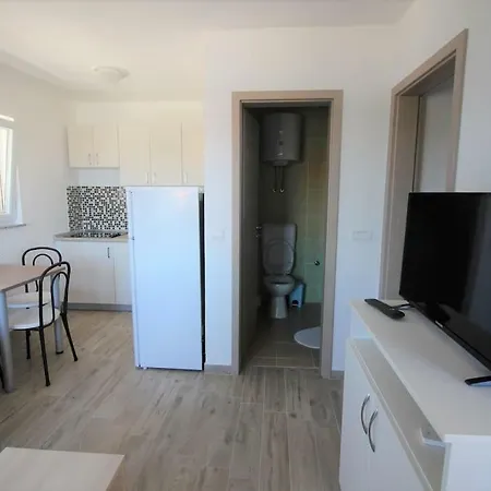 Pamela Apartment Vir